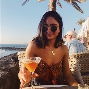 Meet your Posher, Celine